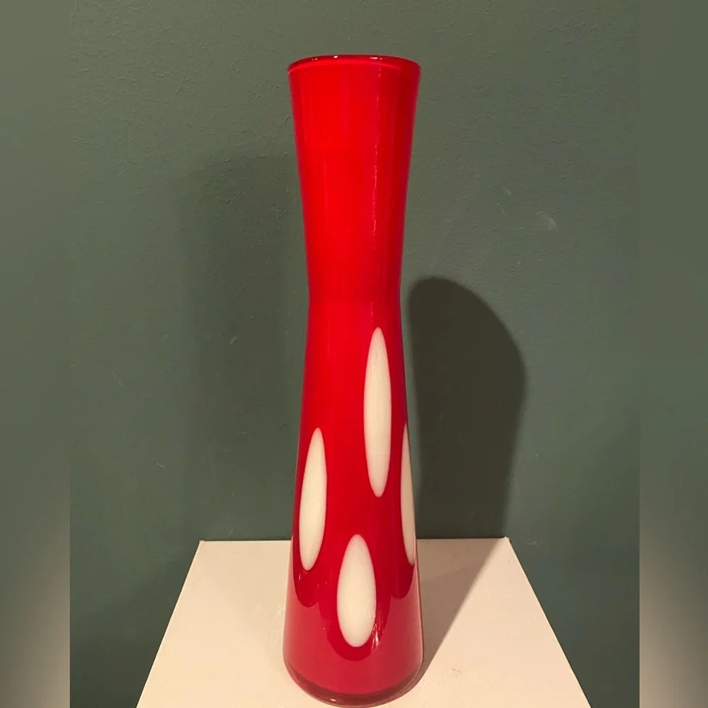 Pier 1 Red and white 15” tall Art Deco glass Vase
